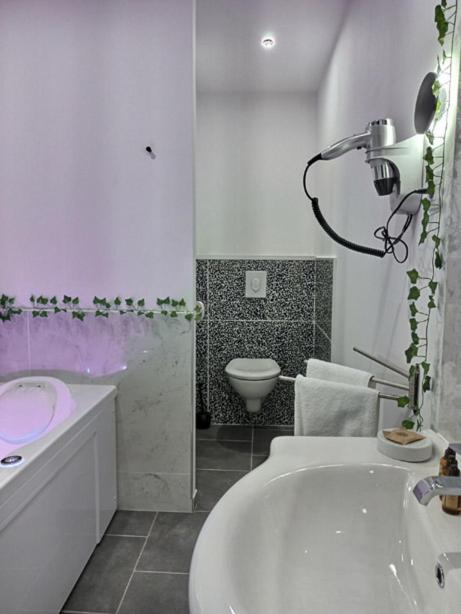 Les Suites Fenelon Le Cateau-Cambresis Dış mekan fotoğraf